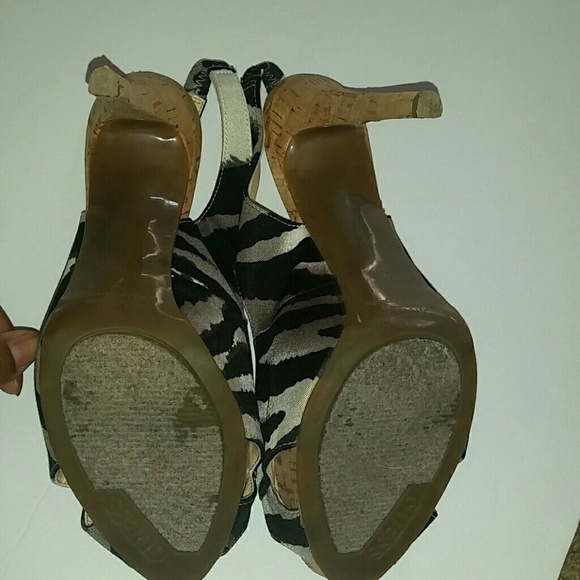 Guess Zebra Slingback Heels - Picture 4 of 4